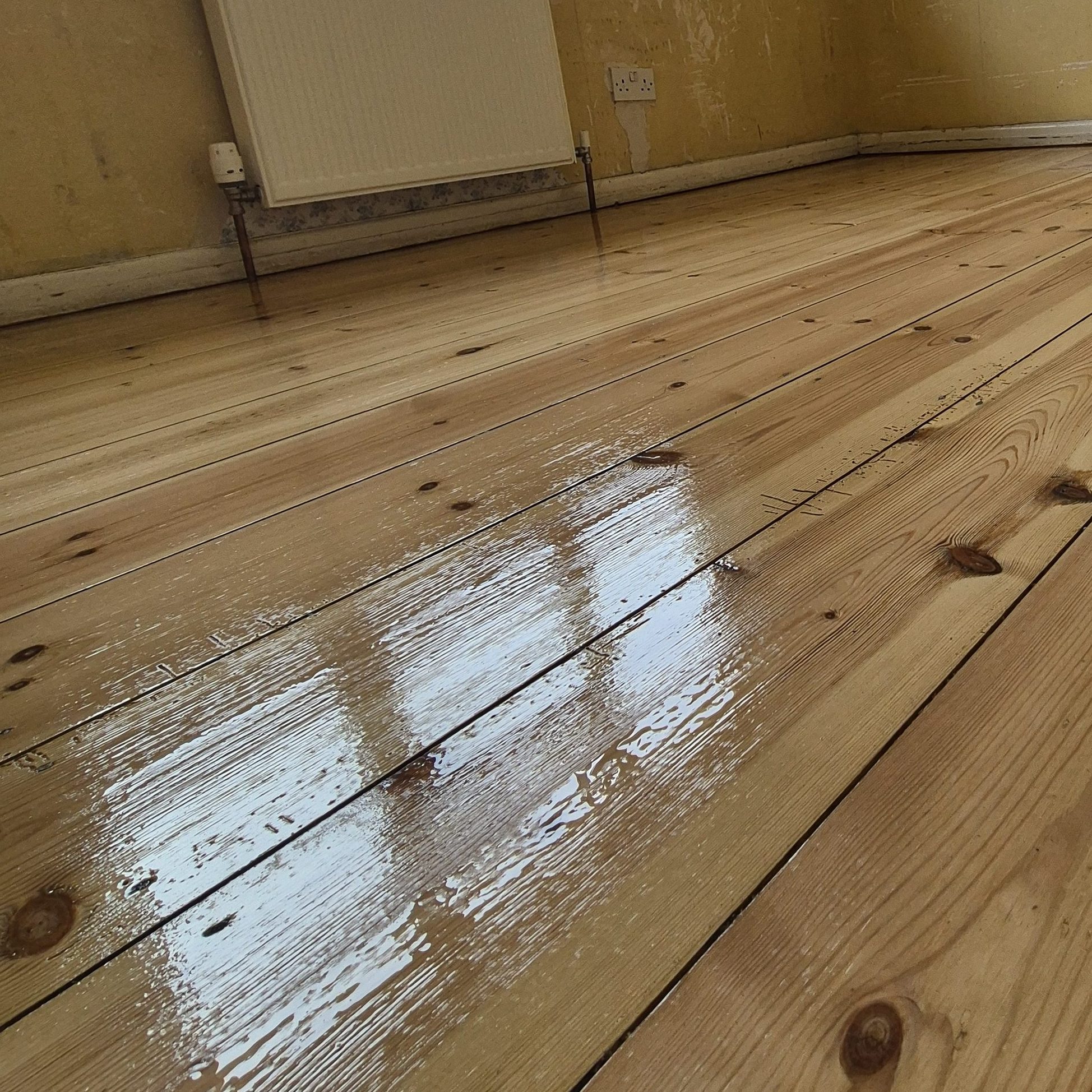 Dust-free floor sanding for homes in Cornwall